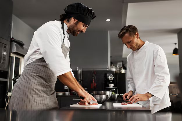 Curso gratuito de Auxiliar de Cozinha